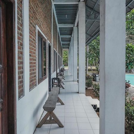 RedDoorz near Pantai Florida Anyer Hotel Serang Zewnętrze zdjęcie