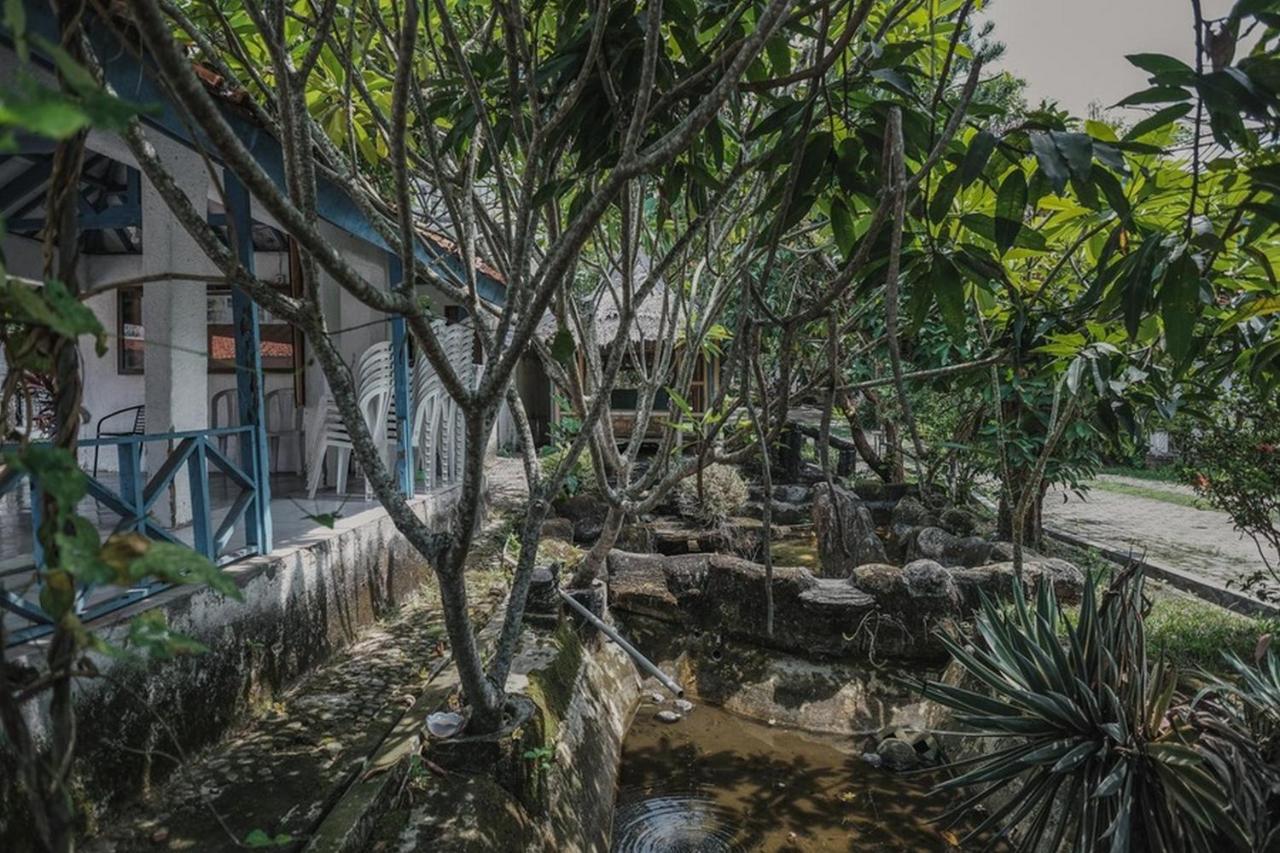 RedDoorz near Pantai Florida Anyer Hotel Serang Zewnętrze zdjęcie