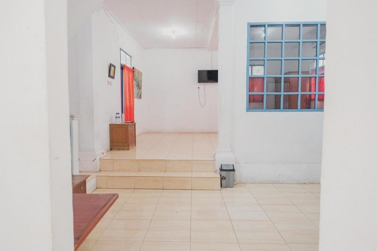 RedDoorz near Pantai Florida Anyer Hotel Serang Zewnętrze zdjęcie