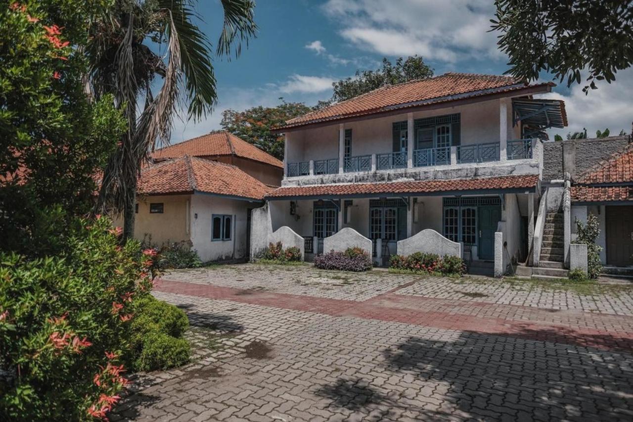 RedDoorz near Pantai Florida Anyer Hotel Serang Zewnętrze zdjęcie