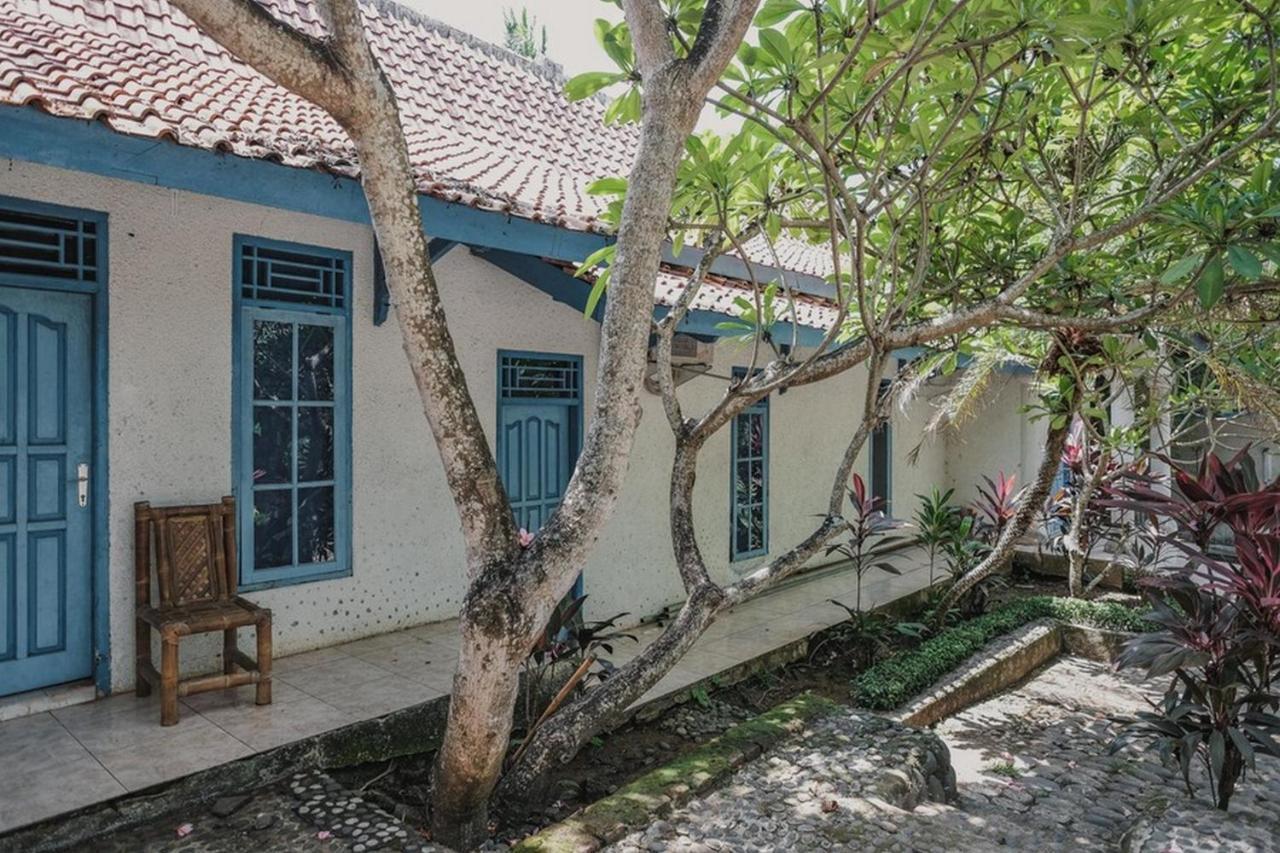 RedDoorz near Pantai Florida Anyer Hotel Serang Zewnętrze zdjęcie