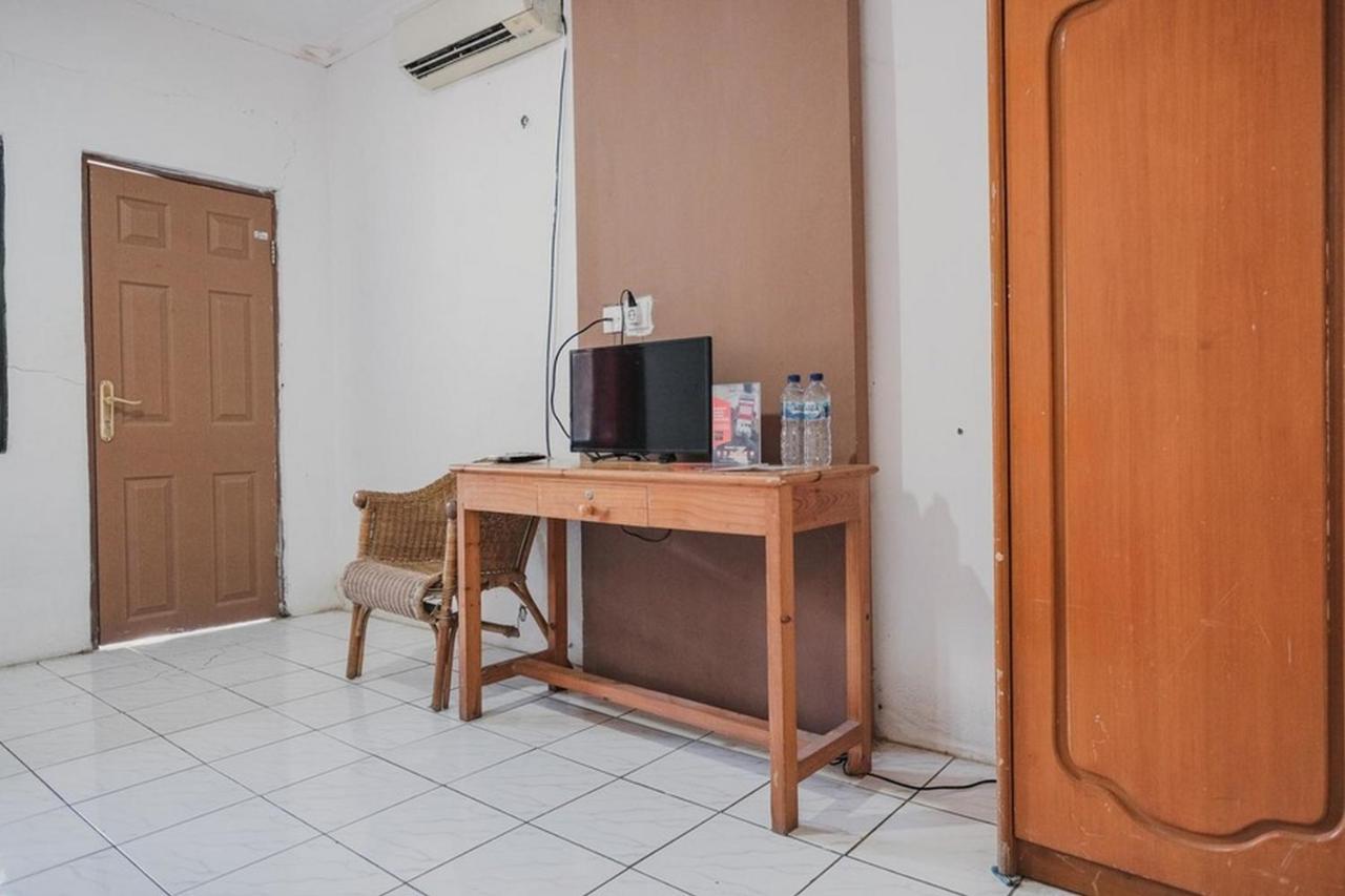 RedDoorz near Pantai Florida Anyer Hotel Serang Zewnętrze zdjęcie